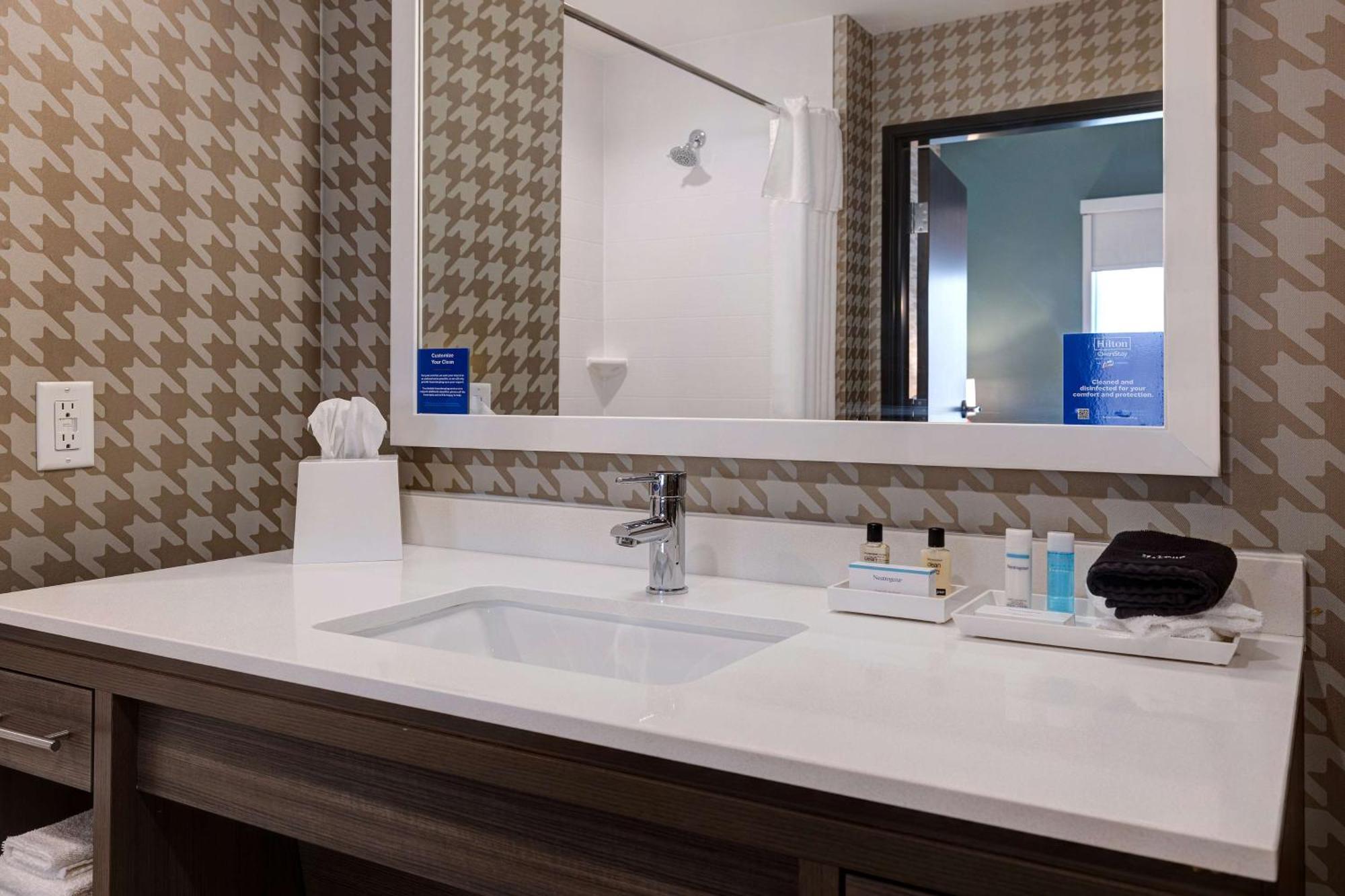 Home2 Suites By Hilton Dekalb Extérieur photo
