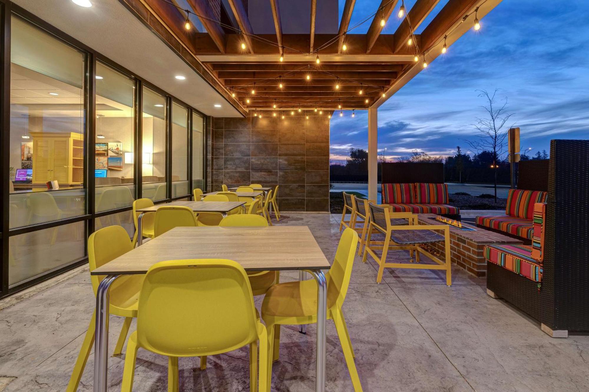 Home2 Suites By Hilton Dekalb Extérieur photo